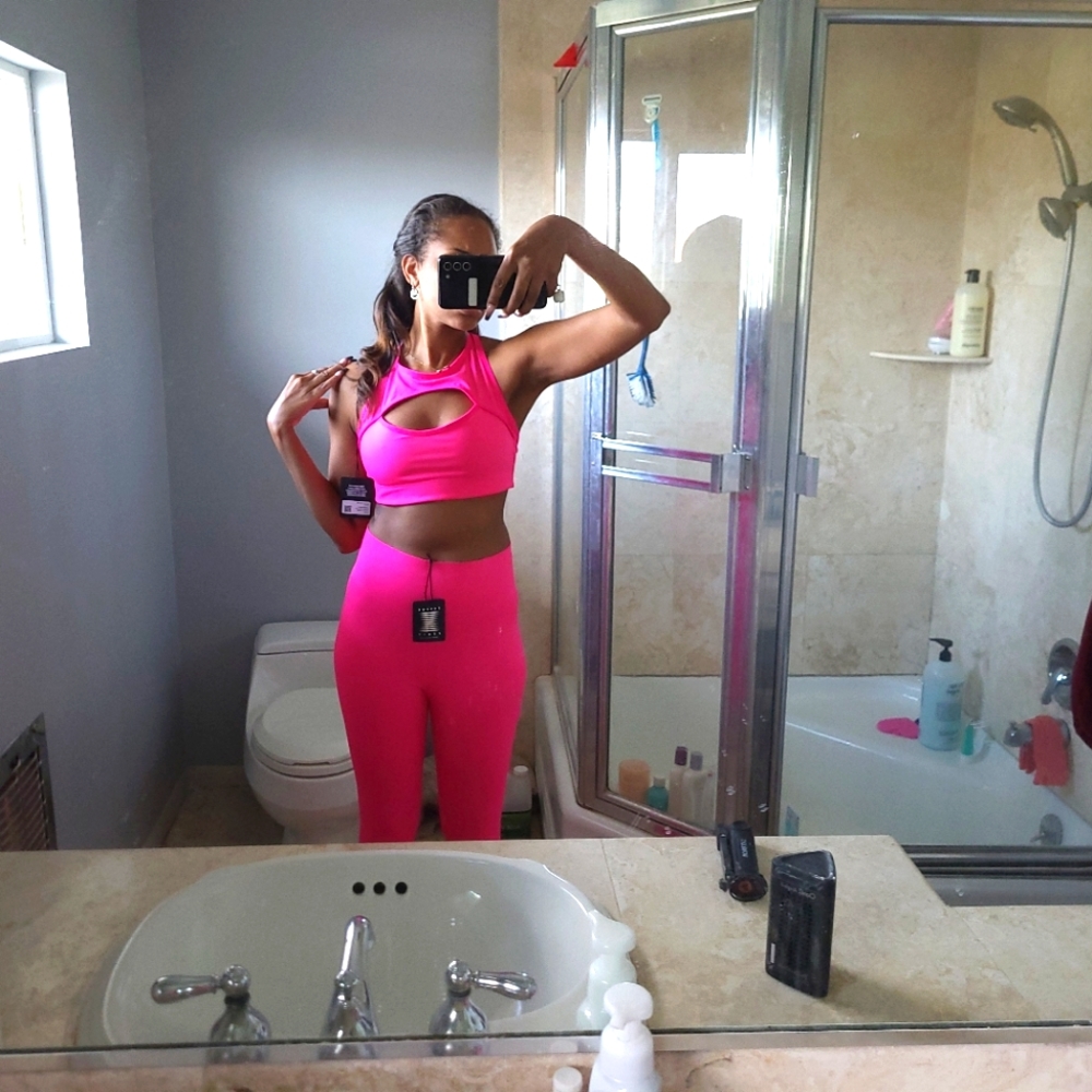 SAvage Fenty Workout Apparel Con Cords